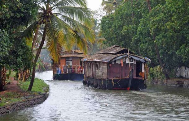 India, Kerala, Cochin, waterways rainswept houseboats 2